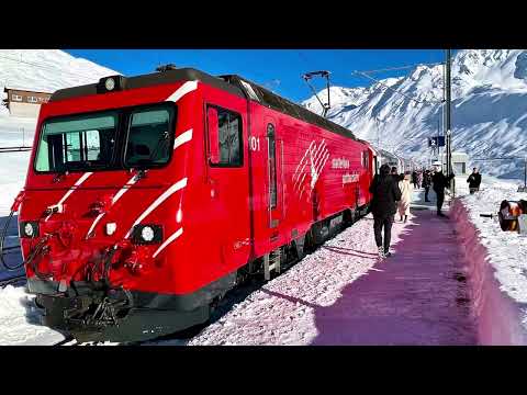 Glacier Express Luxuszug in Schweizer Alpen