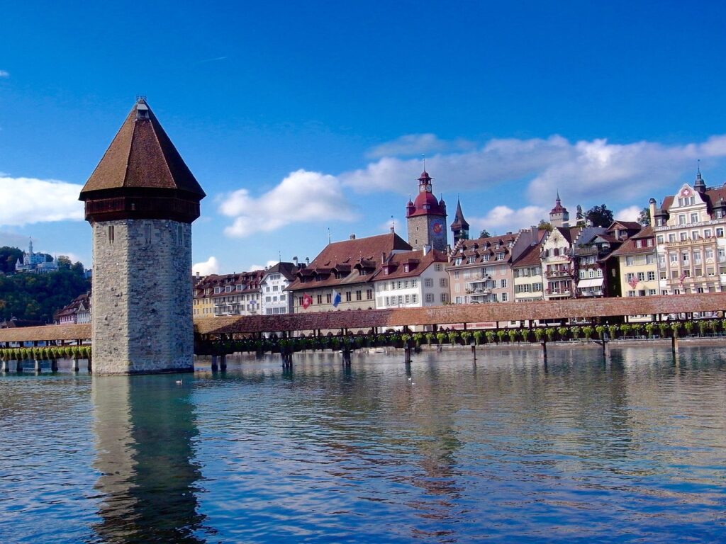 Luzern mit Kapellbrücke und Wasserturm