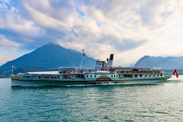 Blüemlisalp steamboat on Lake Thun