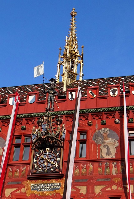 Basler Rathaus mit Fassadenmalereien