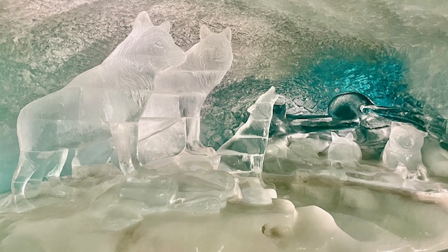 Gletscherpalast Eisskulpturen -Glacier palace ice sculptures